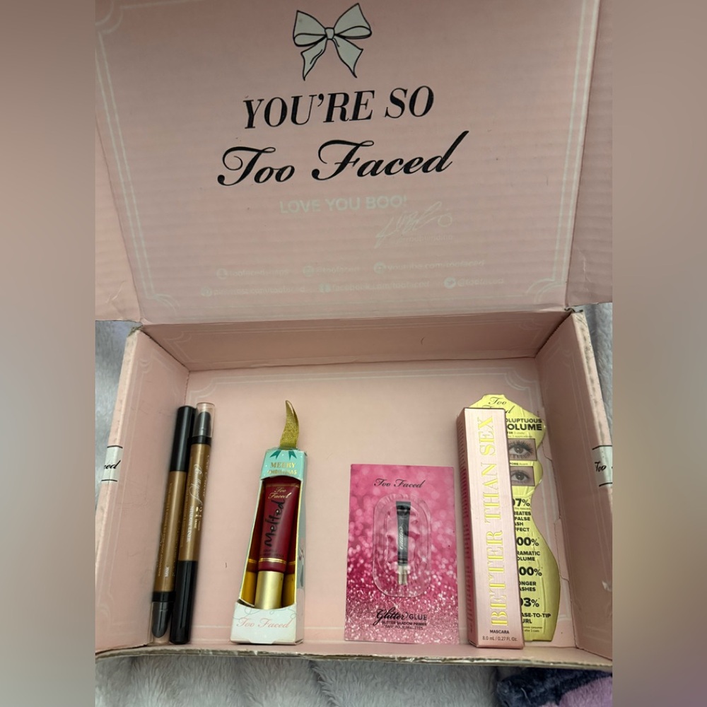 New Too Faced Bundle Mascara, Eyeshadow Liners, Powder and Lip